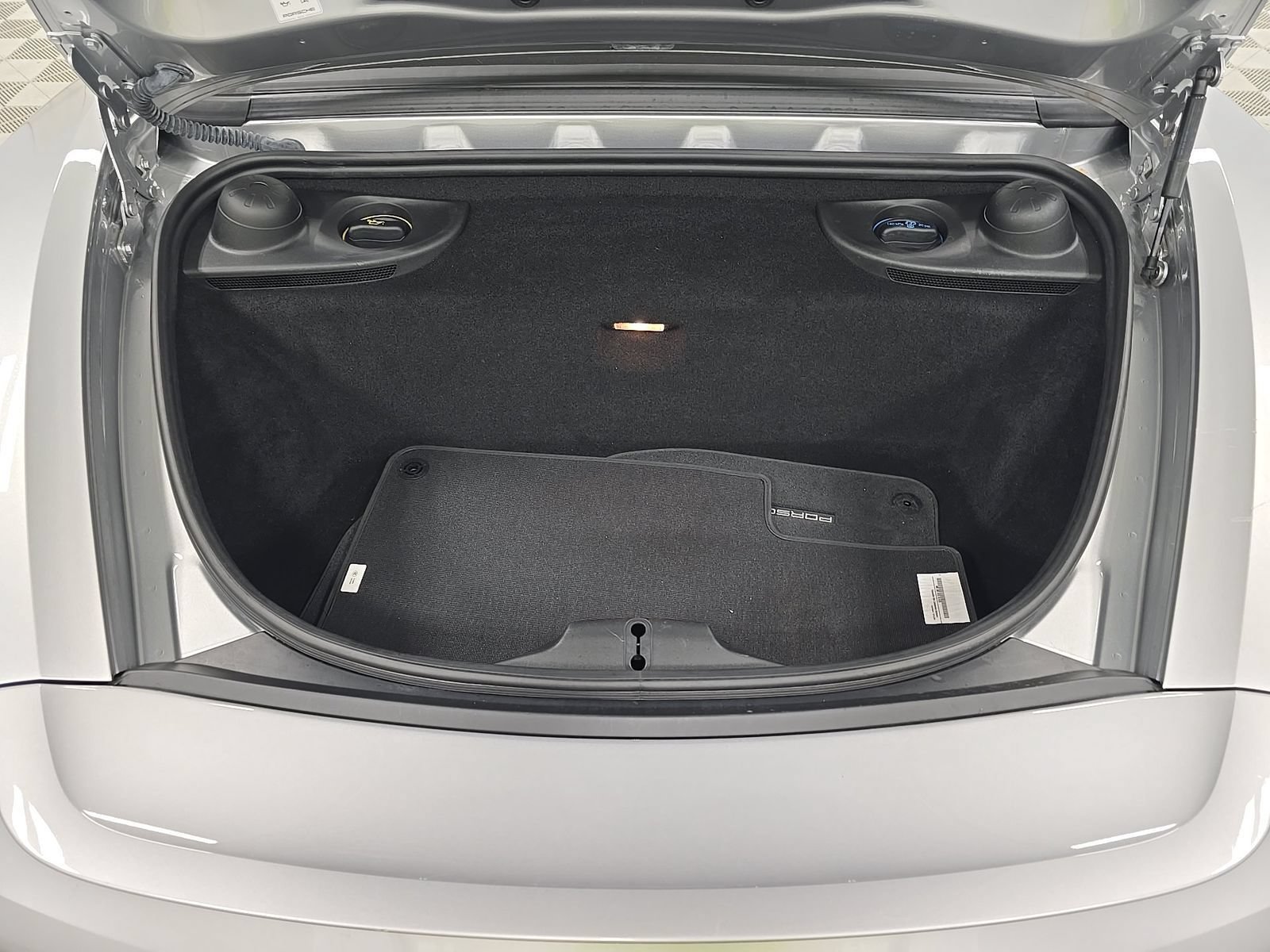 Used 2023 Porsche 718 Boxster RWD image 14