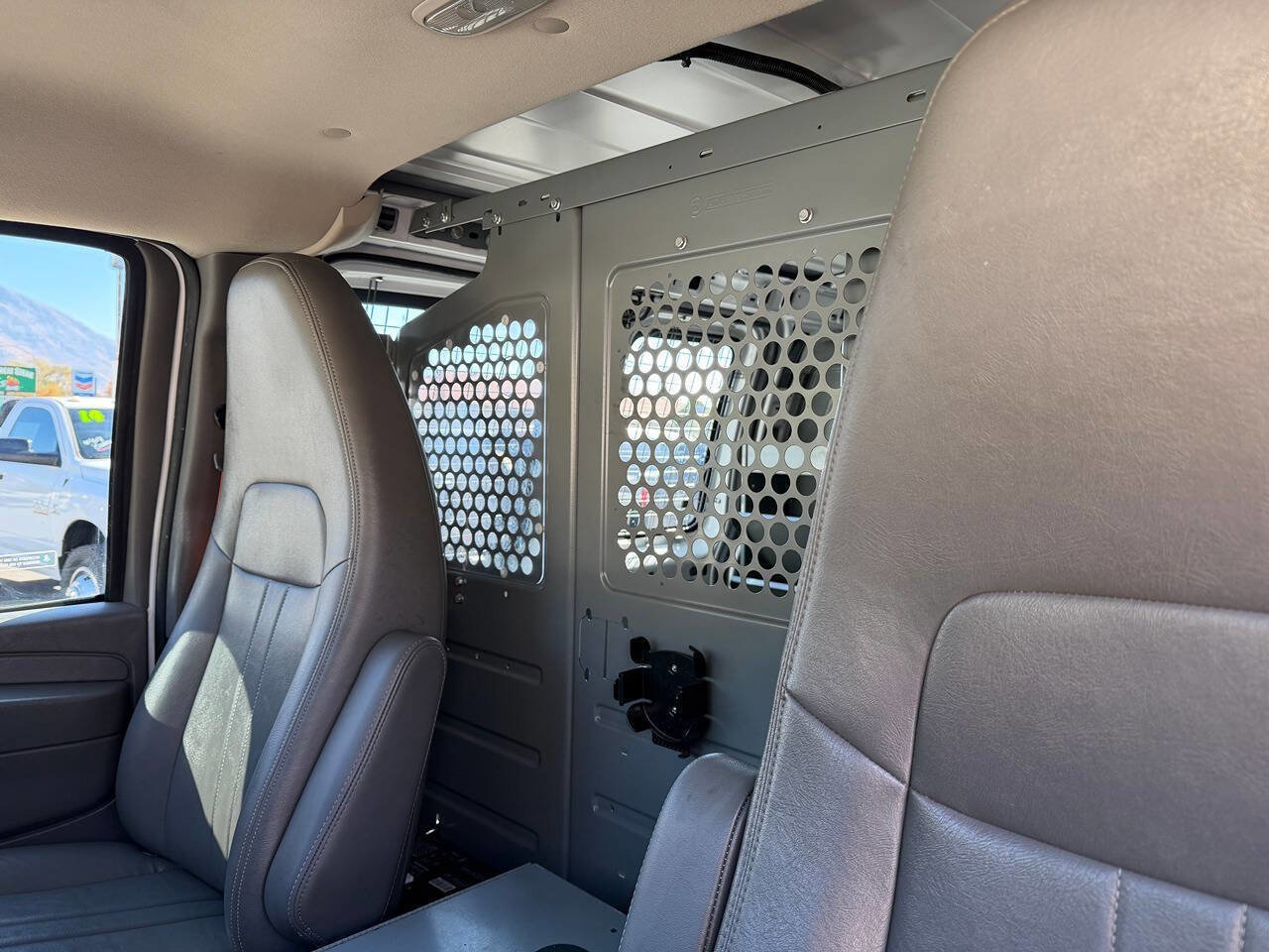 Used 2014 Chevrolet Express 2500 image 9