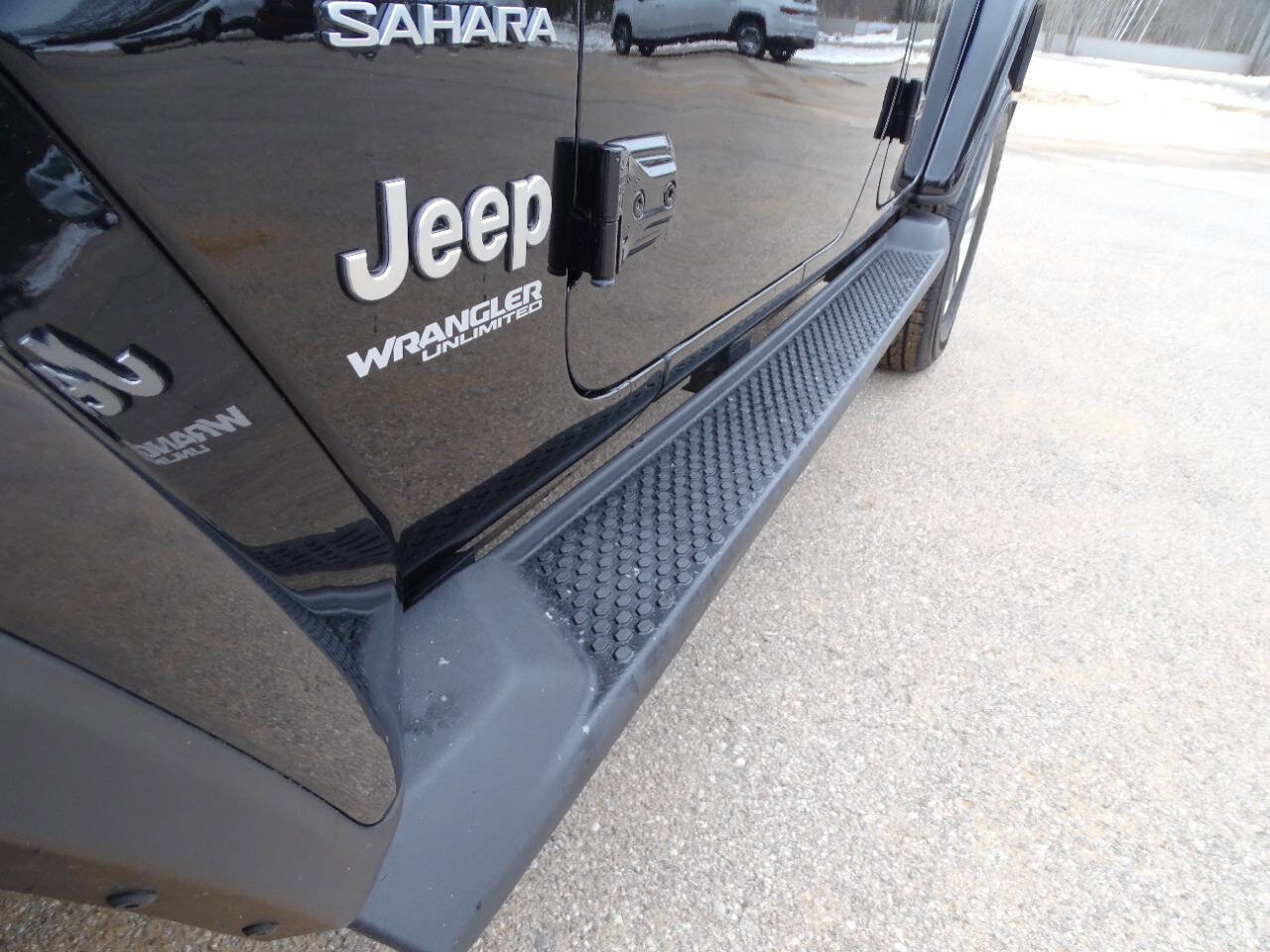 Used 2021 Jeep Wrangler Unlimited Sahara AWD/4WD image 37