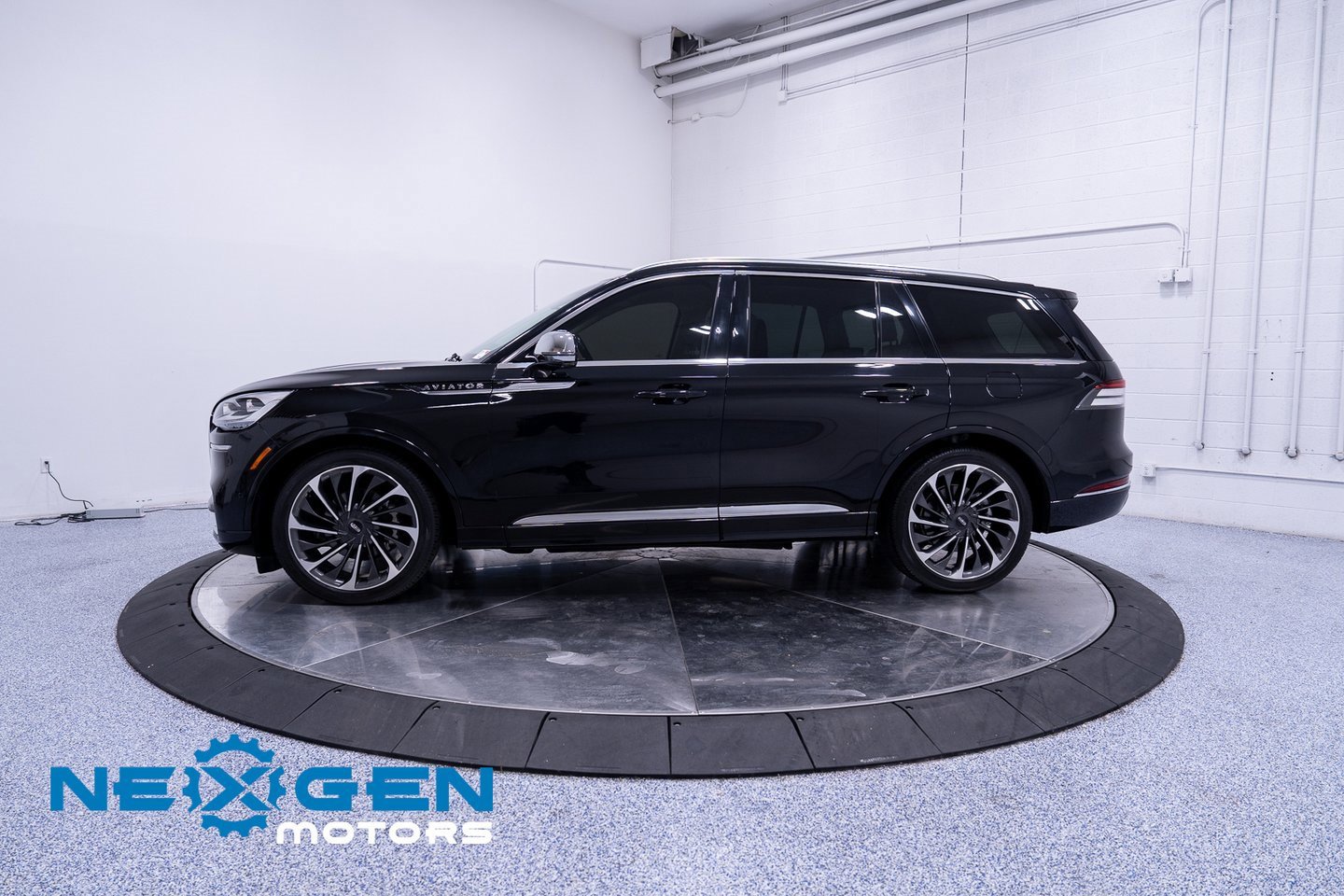 Used 2022 Lincoln Aviator Black Label w/ Dynamic Handling Package image 34