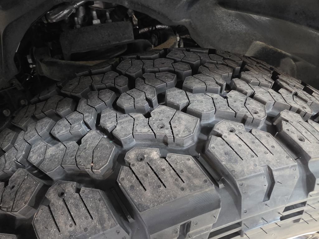 Used 2025 RAM 1500 Laramie image 24