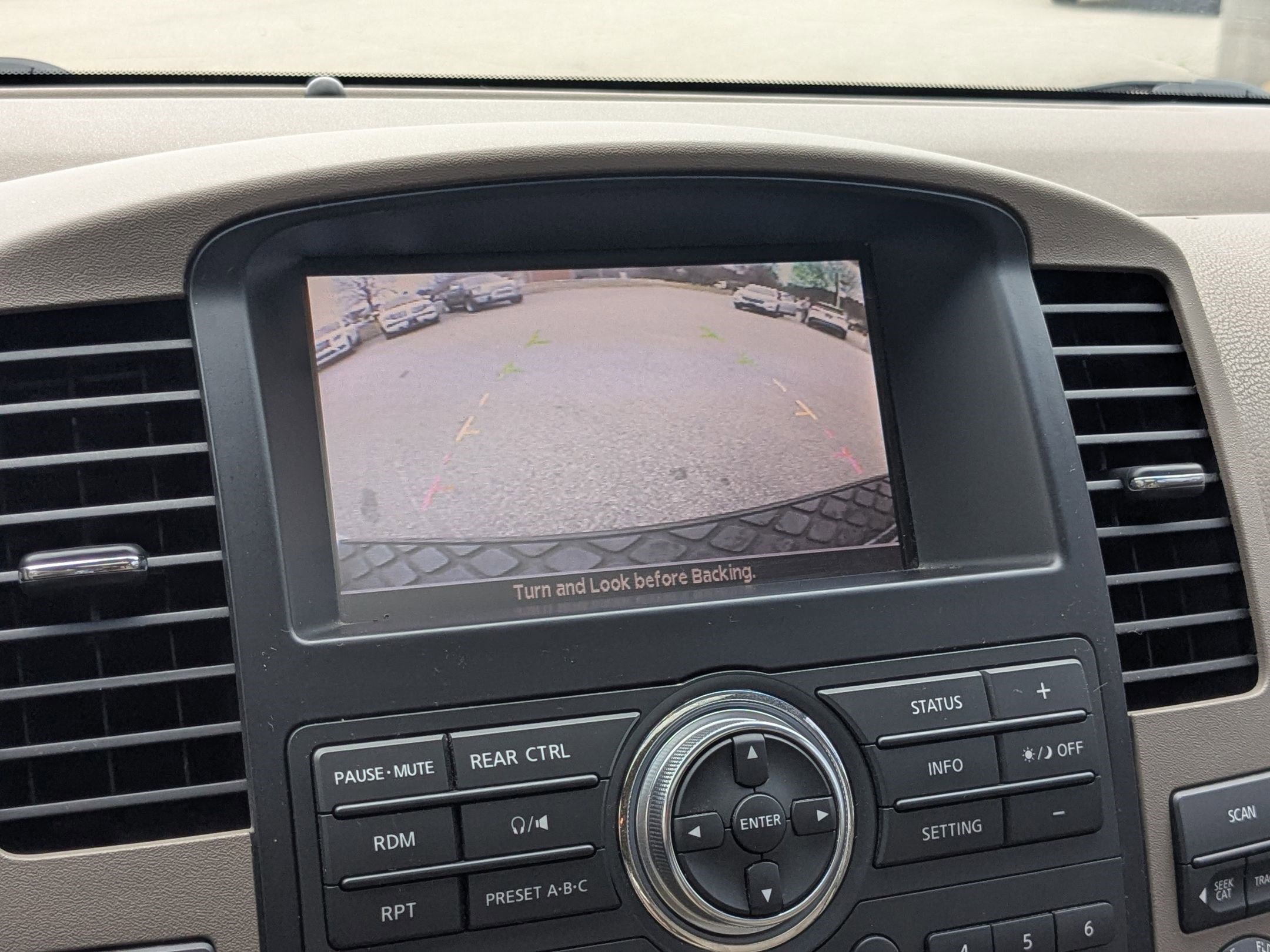 Used 2008 Nissan Pathfinder SE w/ Leather Pkg image 17