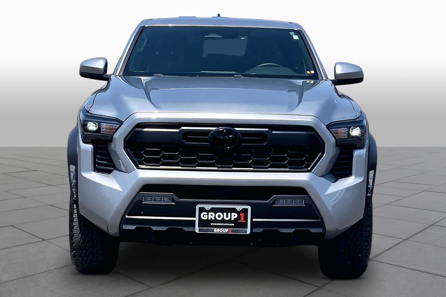 Used 2024 Toyota Tacoma TRD Off-Road AWD/4WD image 4