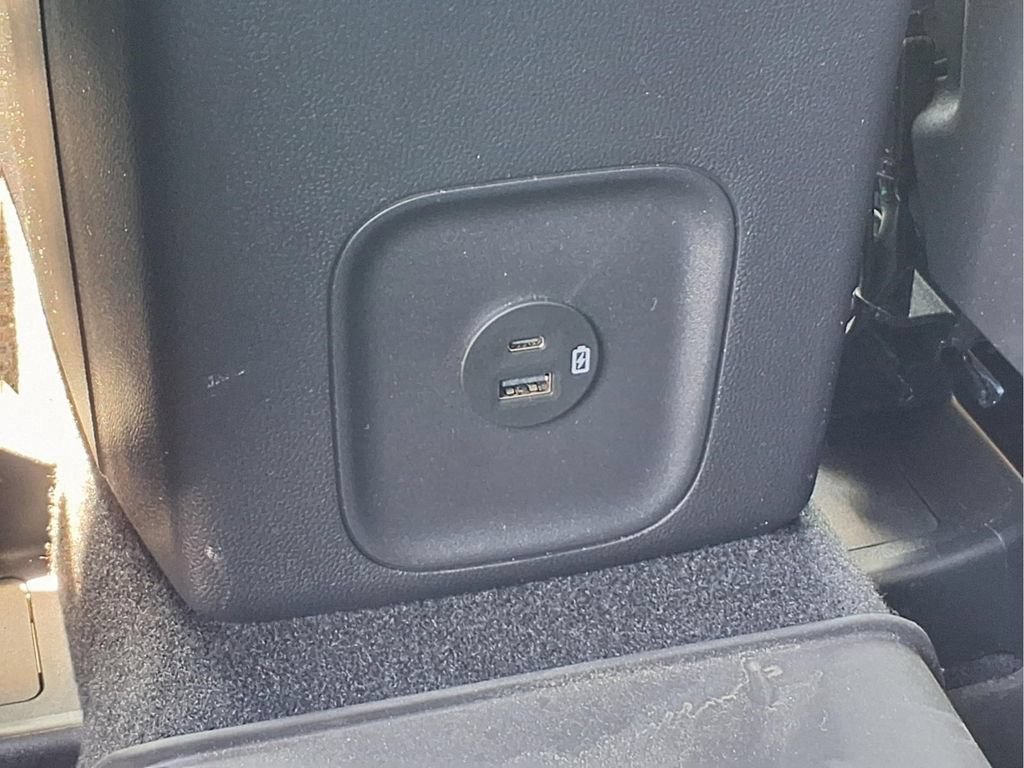 Used 2022 Ford Escape SE w/ SE Sport Appearance Package AWD/4WD image 20