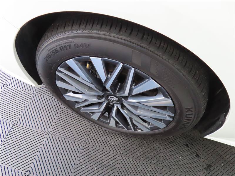 Used 2025 Nissan Altima 2.5 SV FWD image 6