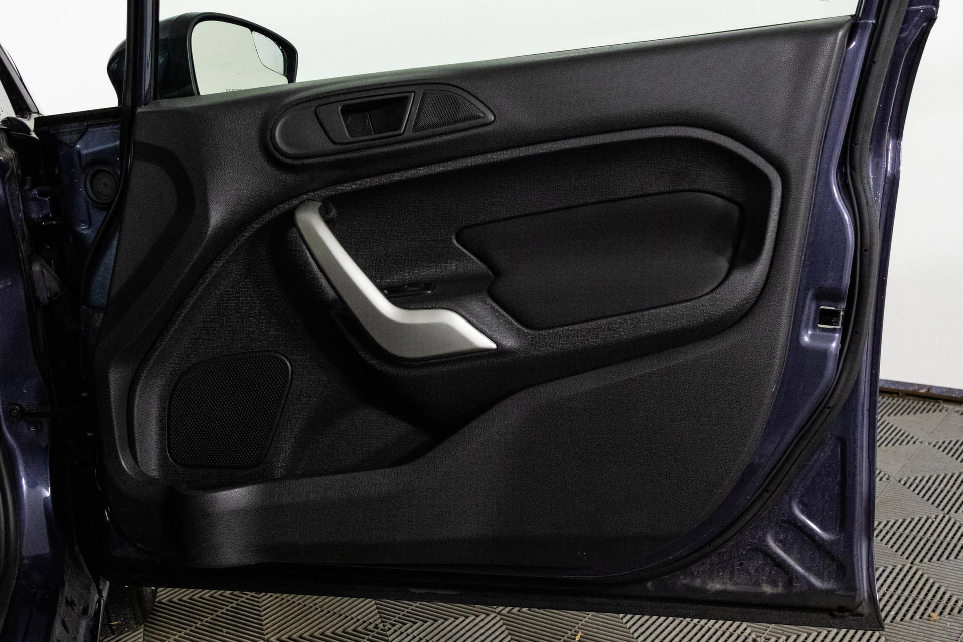 Used 2012 Ford Fiesta SE image 38