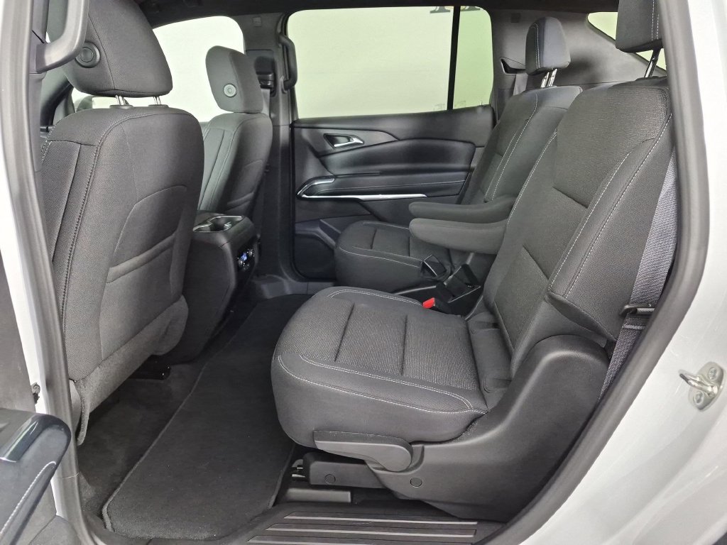 Certified 2026 Chevrolet Traverse LT FWD image 31
