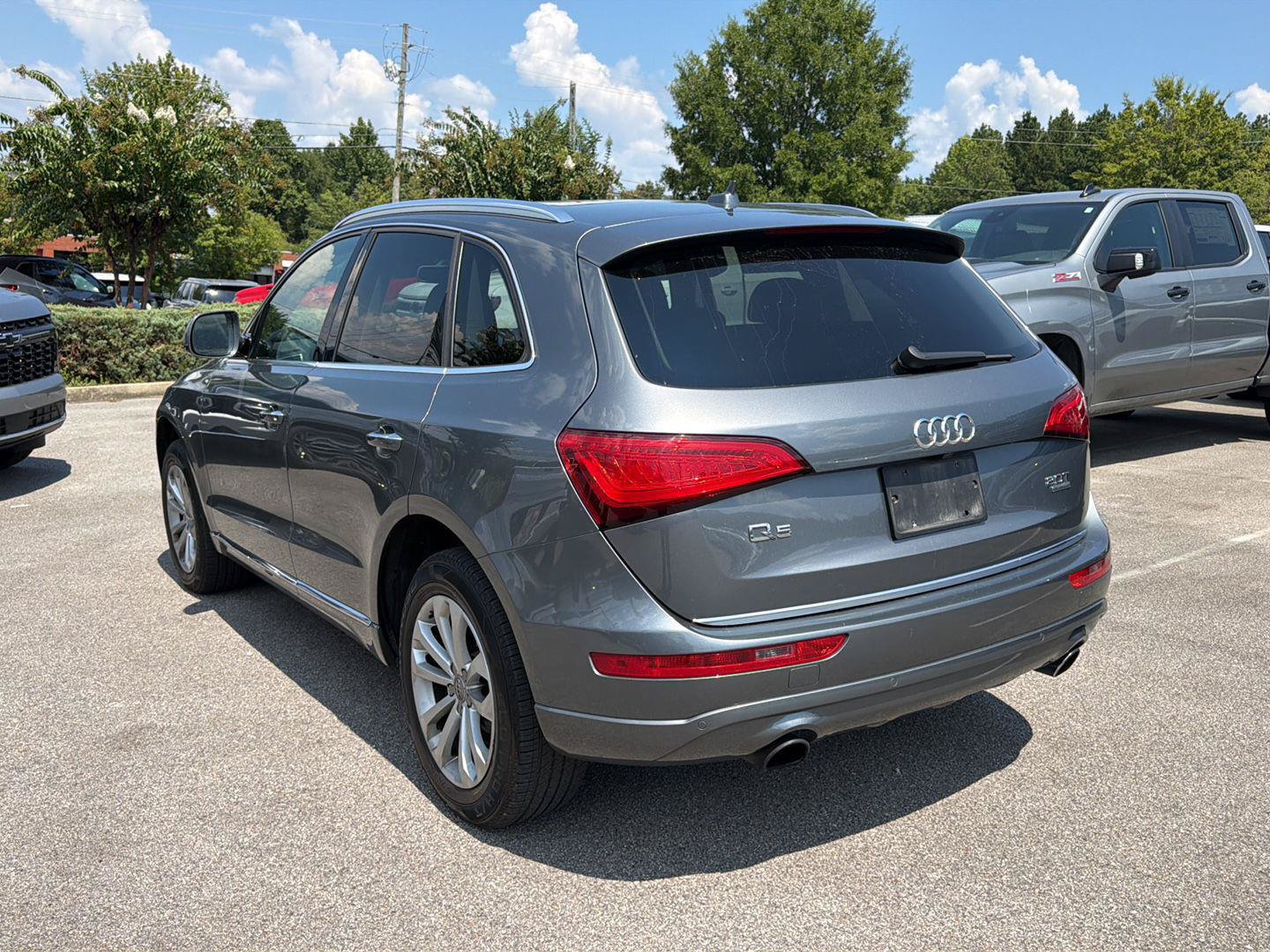 Used 2015 Audi Q5 2.0T Premium Plus w/ Technology Package AWD/4WD image 2