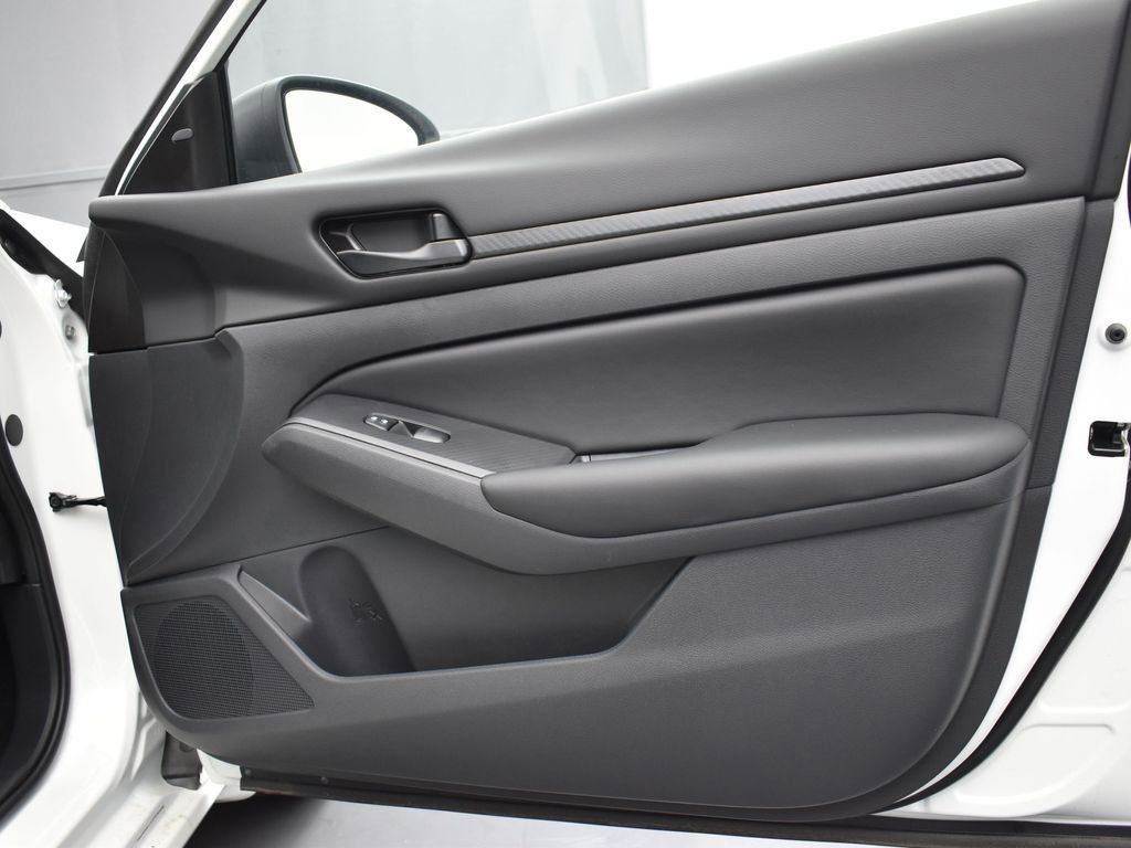 New 2025 Nissan Altima 2.5 S image 24