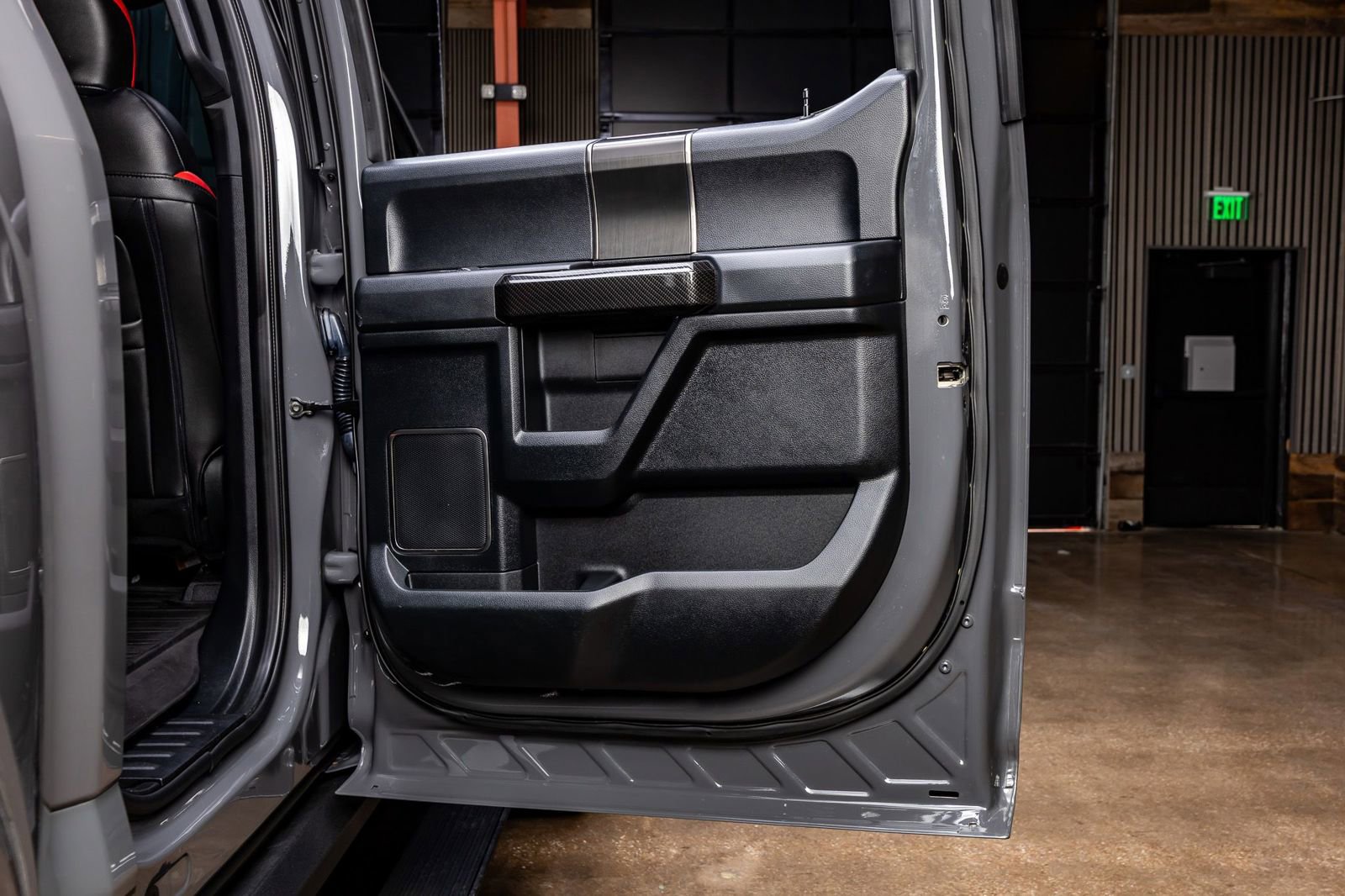 Used 2020 Ford F150 Raptor w/ Equipment Group 802A Luxury AWD/4WD image 37