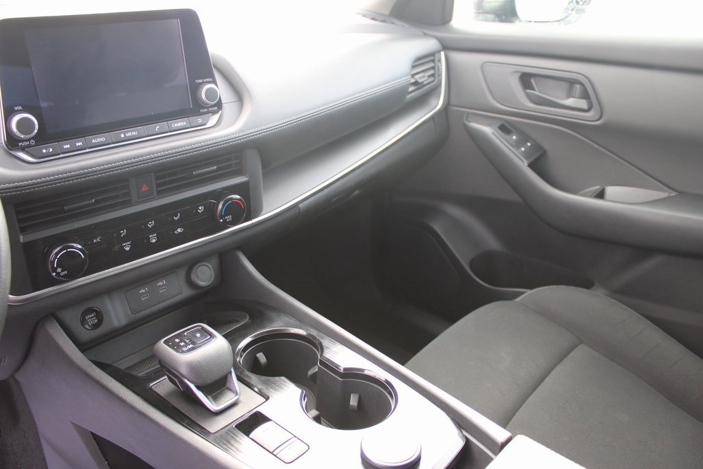 Used 2024 Nissan Rogue S image 15