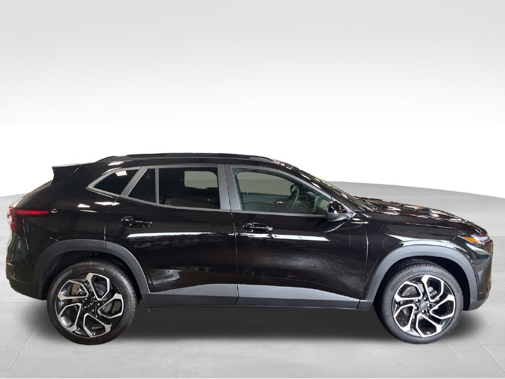 New 2026 Chevrolet Trax RS w/ Driver Confidence Package FWD image 6