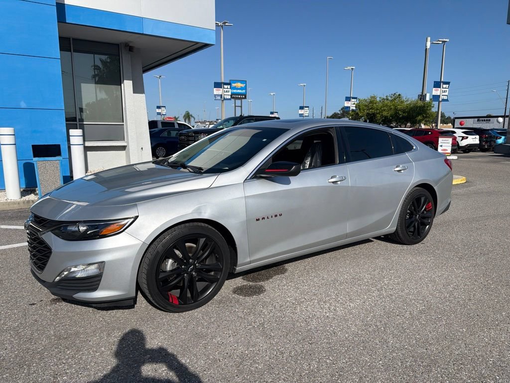 Used 2022 Chevrolet Malibu LT w/ Leather Package FWD image 2