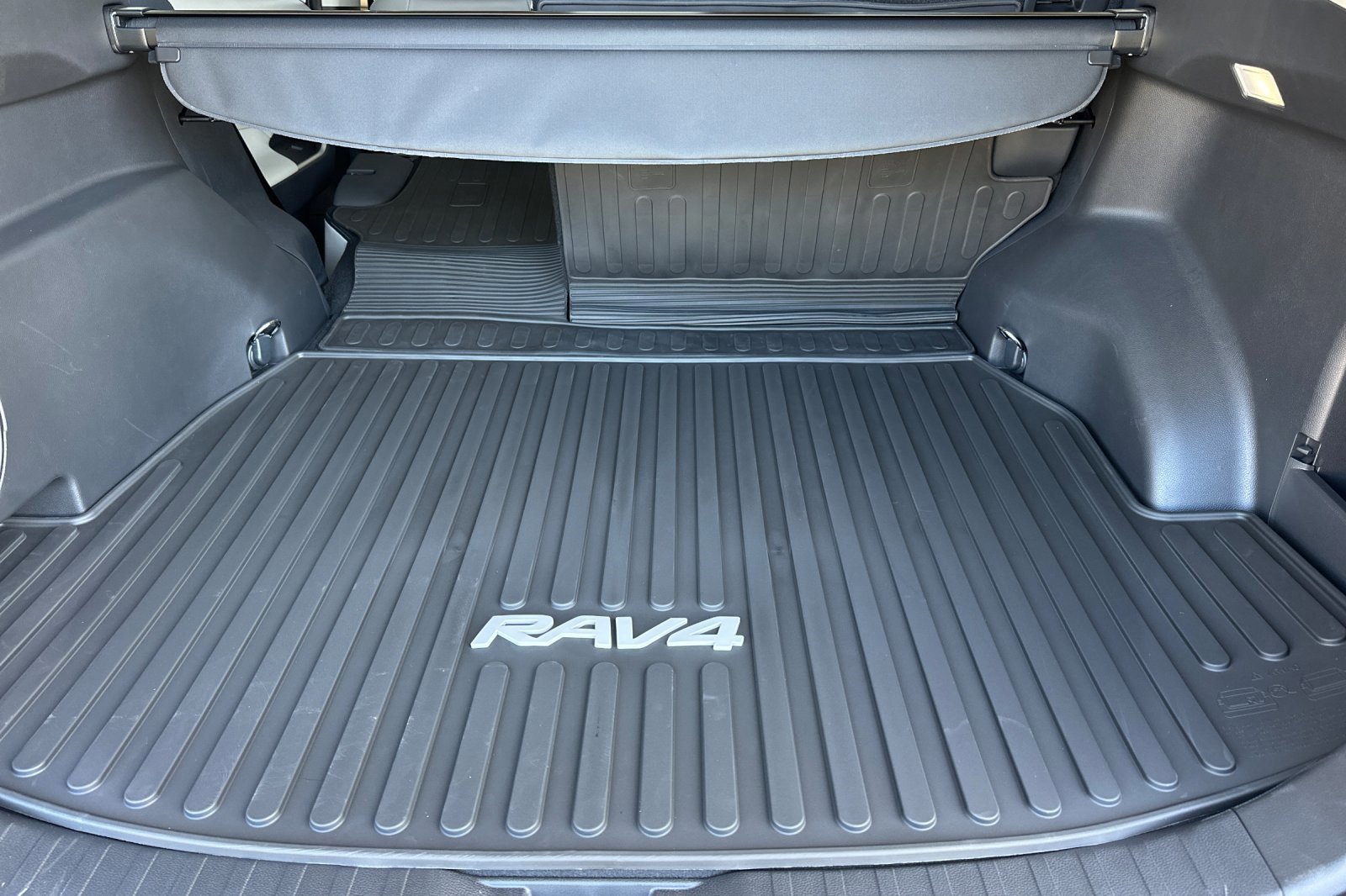 New 2025 Toyota RAV4 XLE Premium image 17