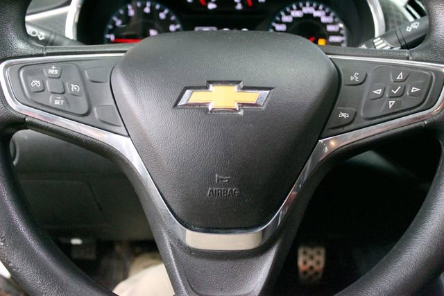 Used 2017 Chevrolet Malibu LT FWD image 19