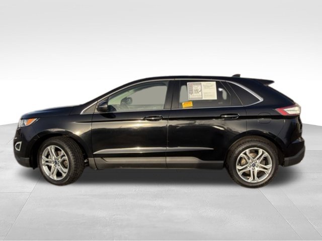 Used 2018 Ford Edge Titanium FWD image 2
