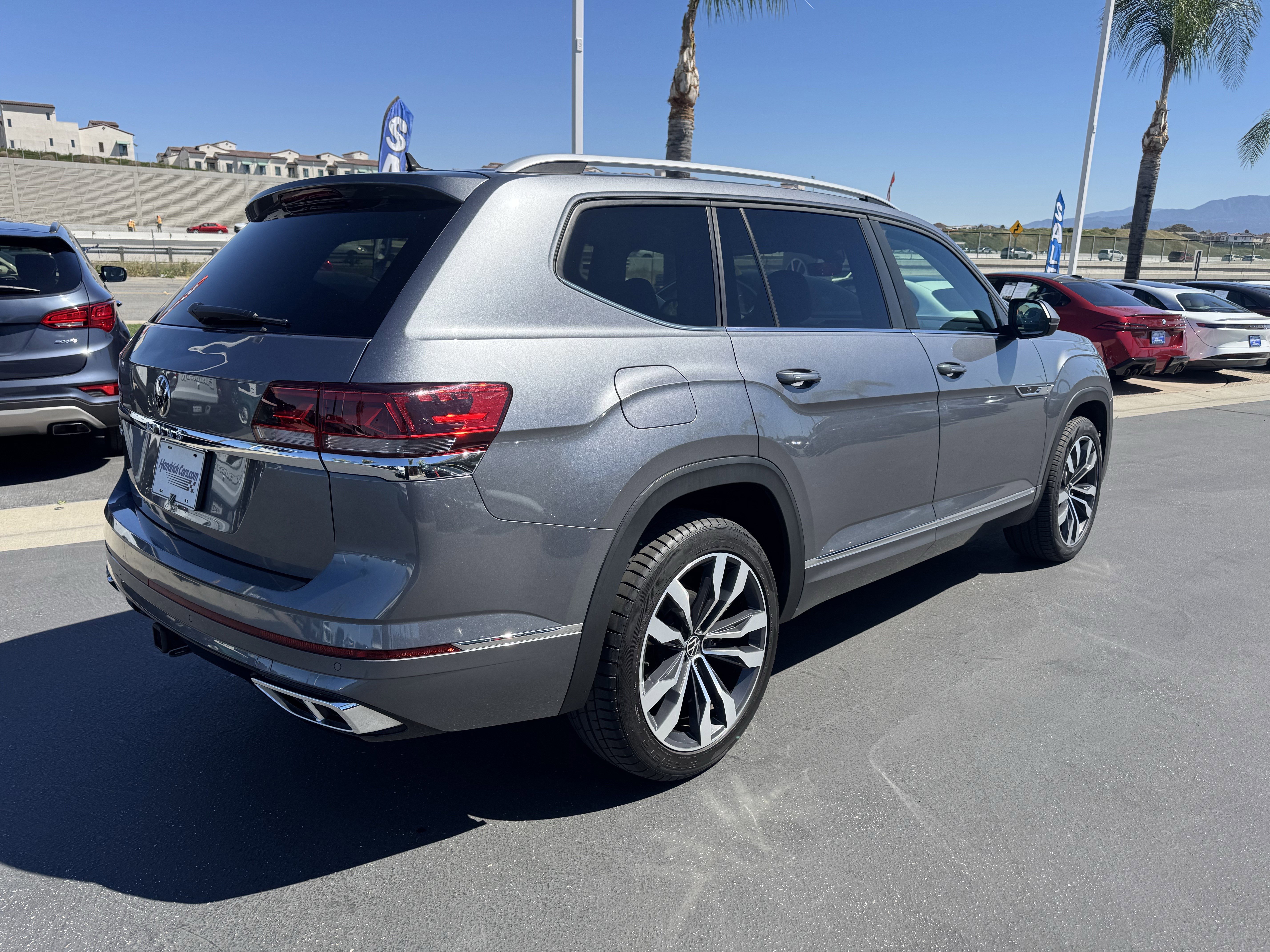Used 2021 Volkswagen Atlas SEL R-Line image 10