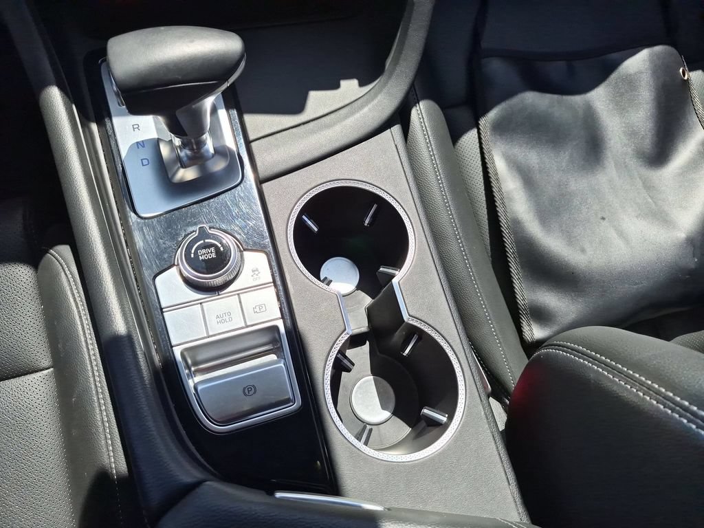 Used 2025 Genesis G70 2.5T RWD image 24