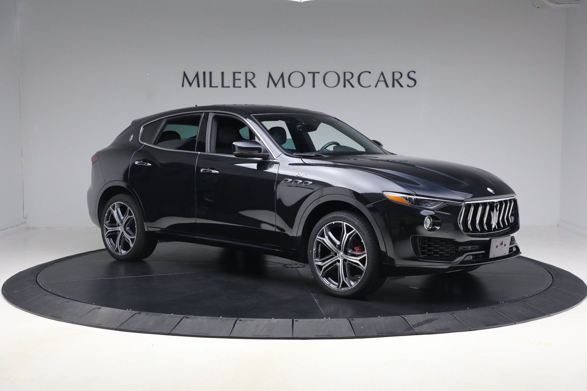 Certified 2023 Maserati Levante GT AWD/4WD image 12
