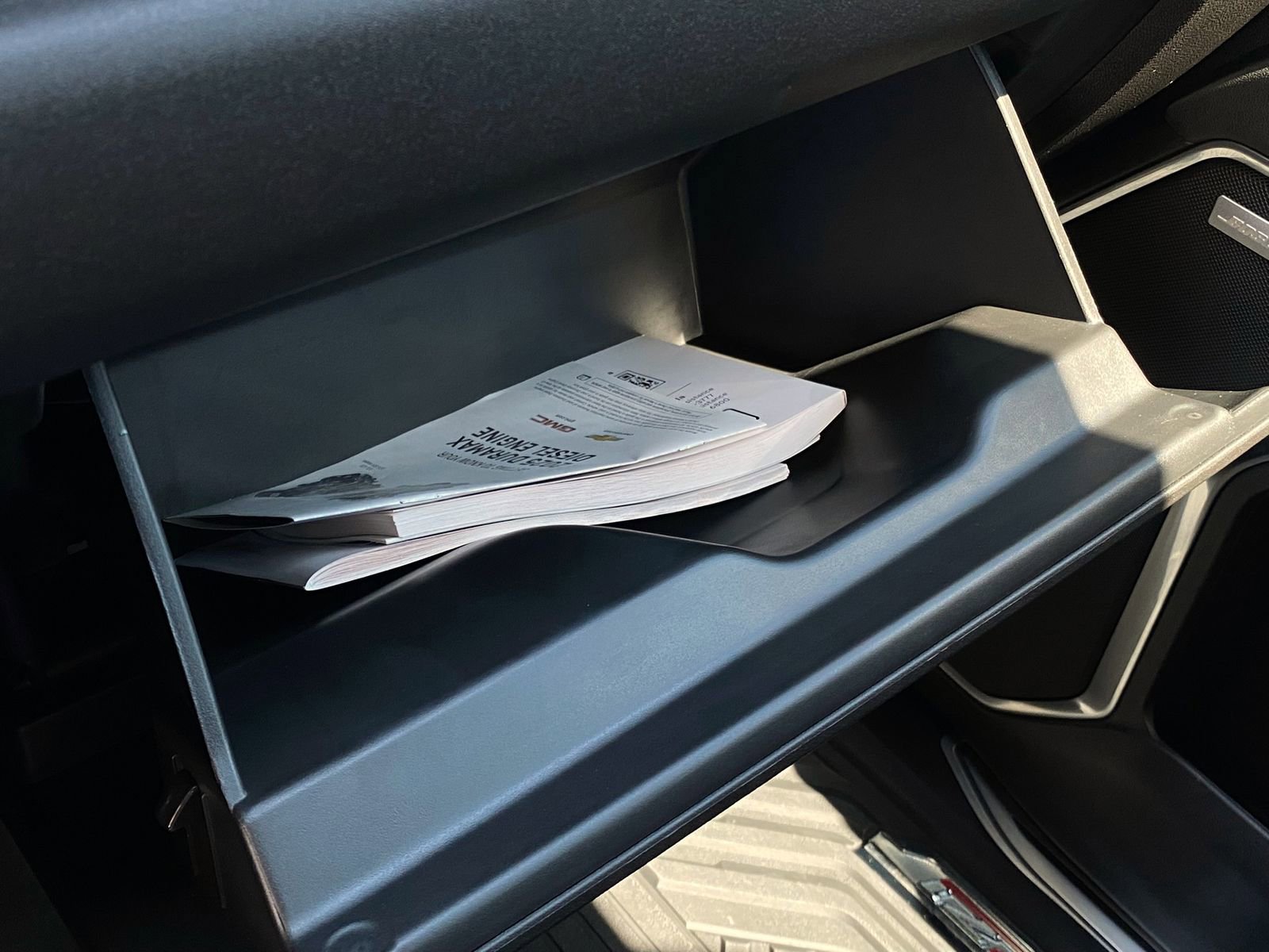 Used 2025 Chevrolet Silverado 2500 LTZ w/ LTZ Plus Package image 21