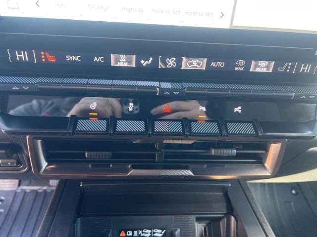 Used 2025 GMC Hummer EV 3X AWD/4WD image 22