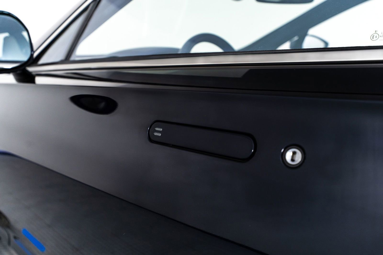 Used 2018 Aston Martin Lagonda RWD image 46