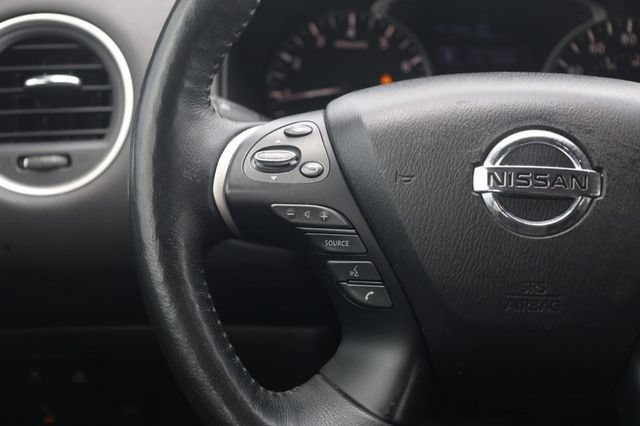 Used 2019 Nissan Pathfinder SV w/ SV All Weather Package AWD/4WD image 10