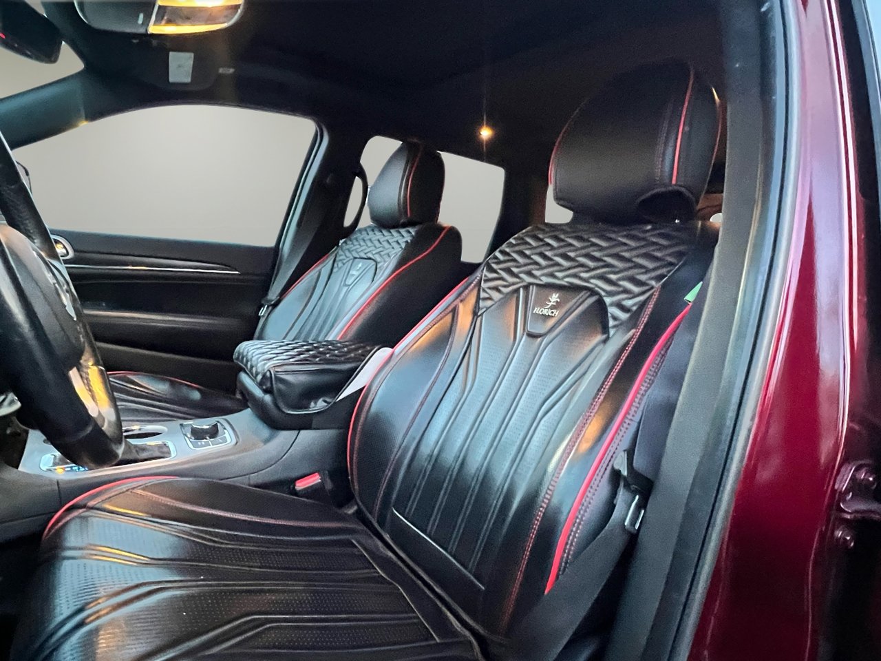 Used 2018 Jeep Grand Cherokee Limited image 10