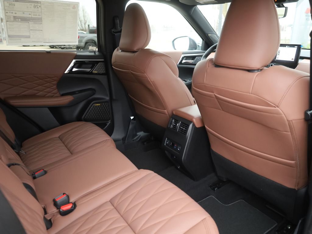 New 2025 Mitsubishi Outlander SEL image 20