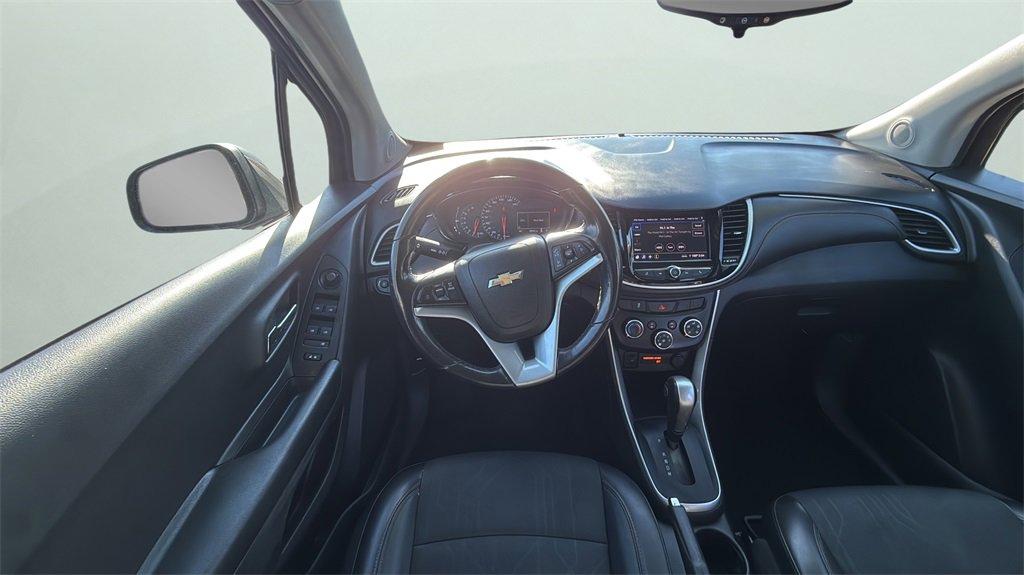 Used 2022 Chevrolet Trax LT w/ Driver Confidence Package image 22