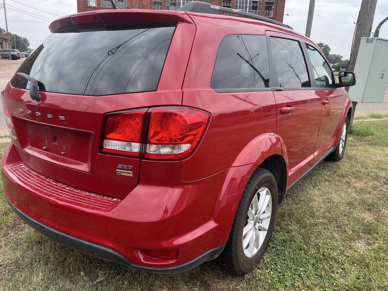 Used 2014 Dodge Journey SXT w/ Flexible Seating Group FWD image 6