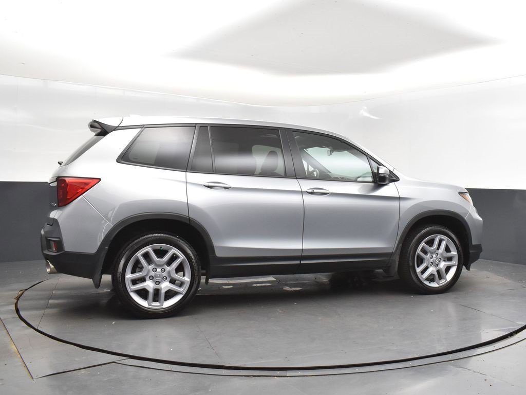 Used 2025 Honda Passport EX-L image 8