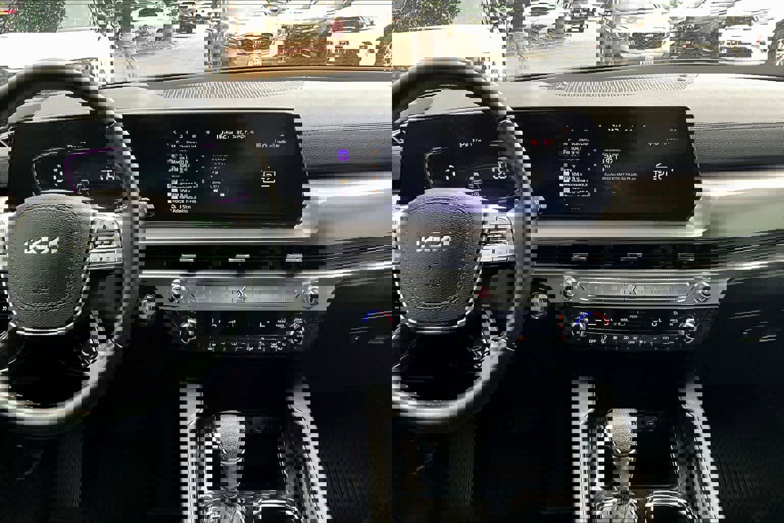 Used 2024 Kia Telluride LX image 7