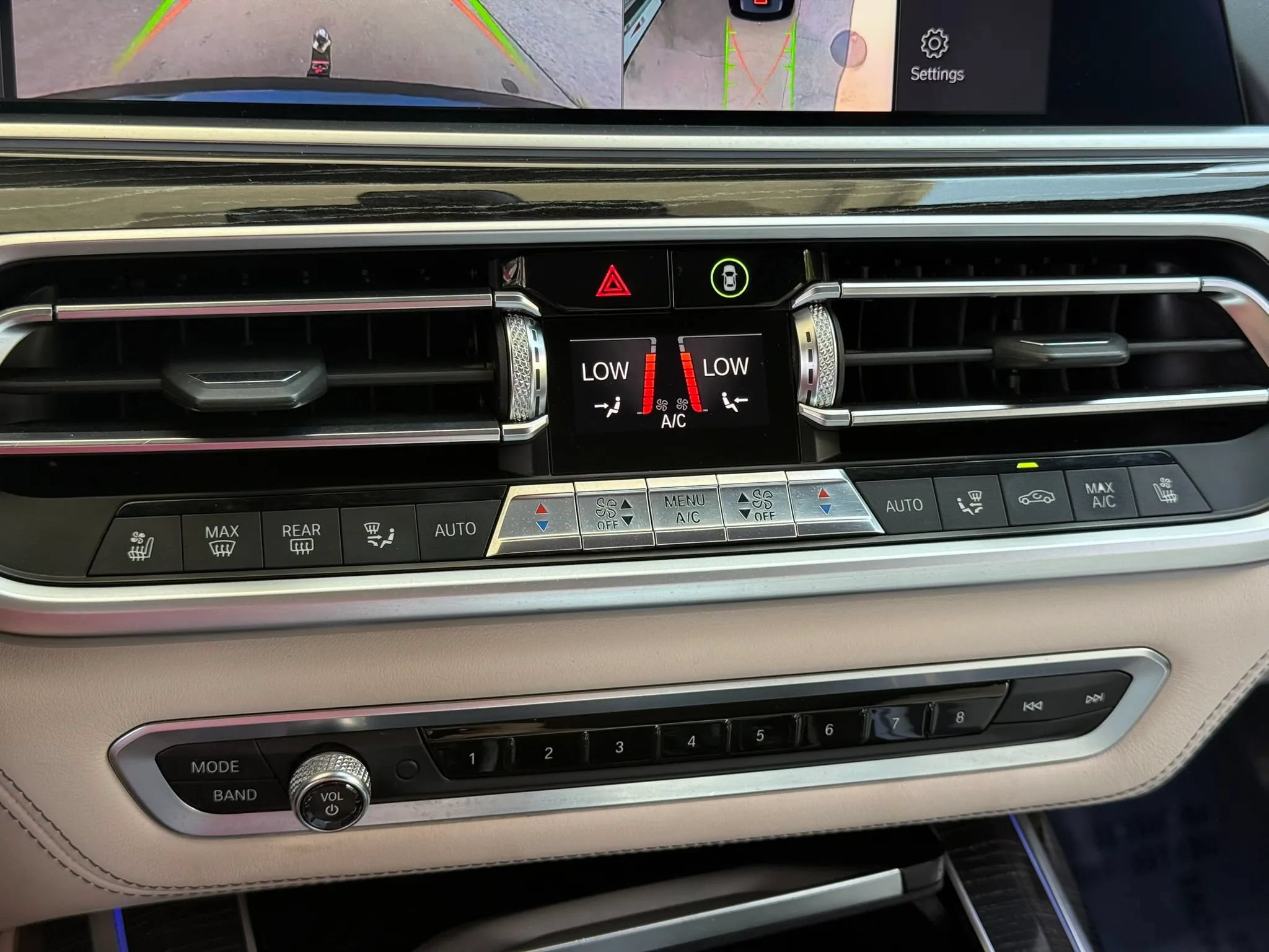Used 2019 BMW X7 xDrive50i w/ M Sport Package AWD/4WD image 23