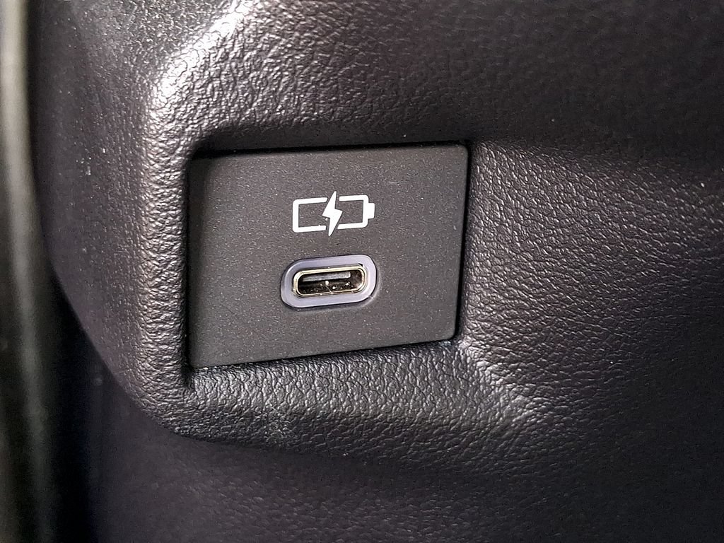 Used 2025 Toyota Grand Highlander FWD image 15