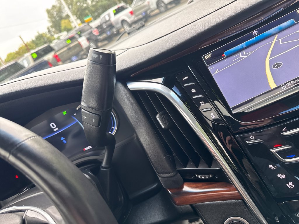 Used 2017 Cadillac Escalade Luxury AWD/4WD image 28