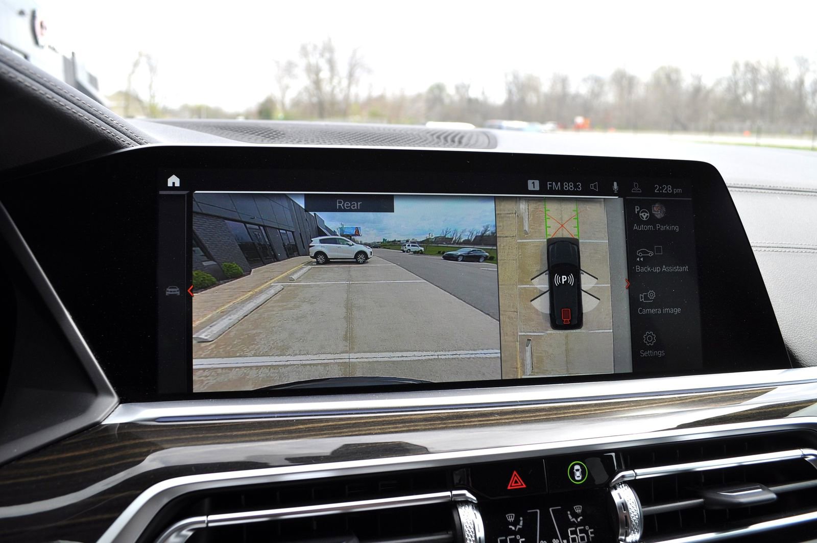 Used 2023 BMW X5 xDrive40i w/ Parking Assistance Package AWD/4WD image 26