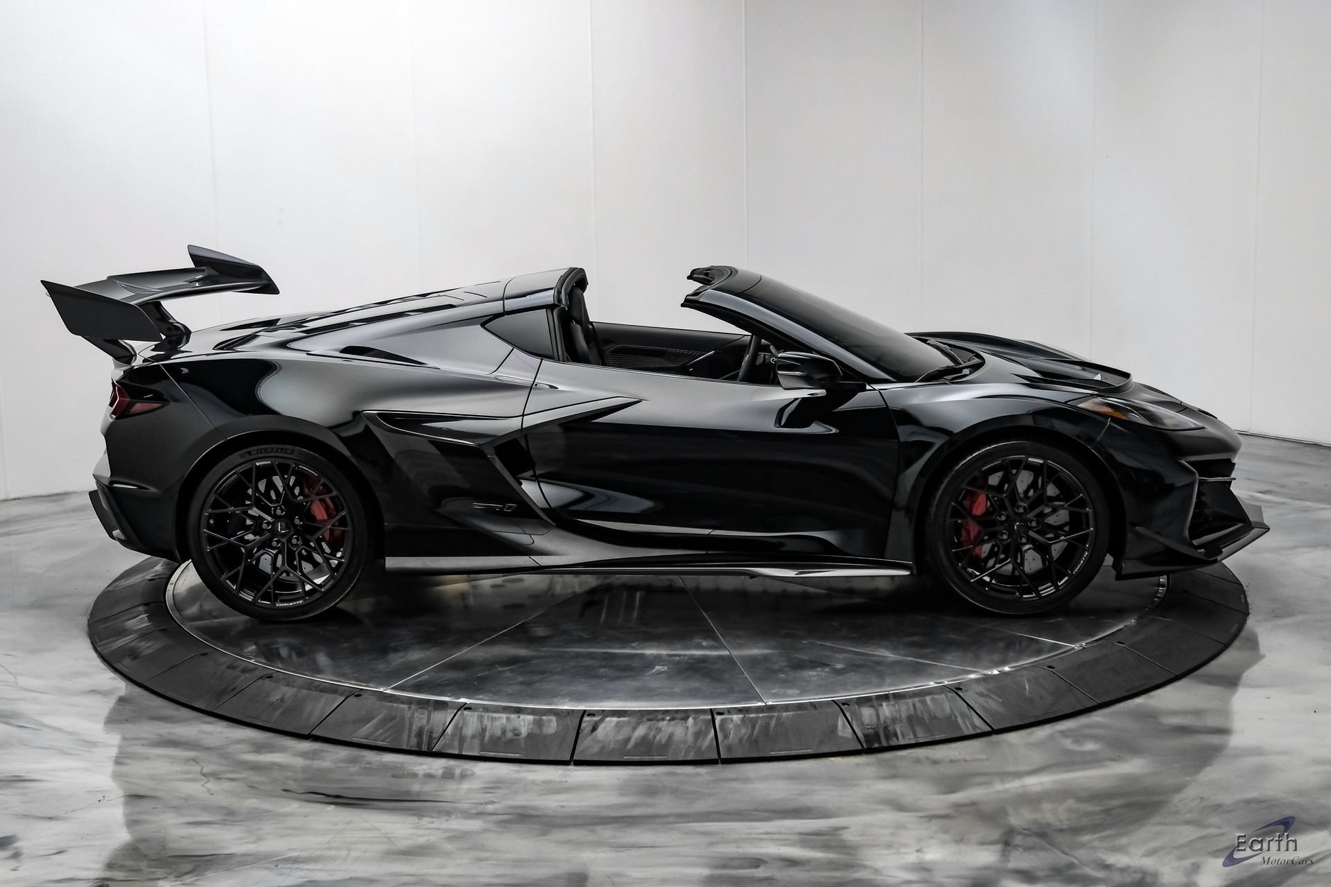 Used 2026 Chevrolet Corvette ZR1 w/ ZR1 Carbon Fiber Aero Package RWD image 27