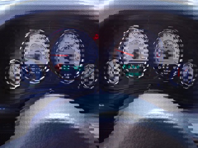 Used 2015 Jeep Wrangler Unlimited Rubicon w/ Connectivity Group image 16