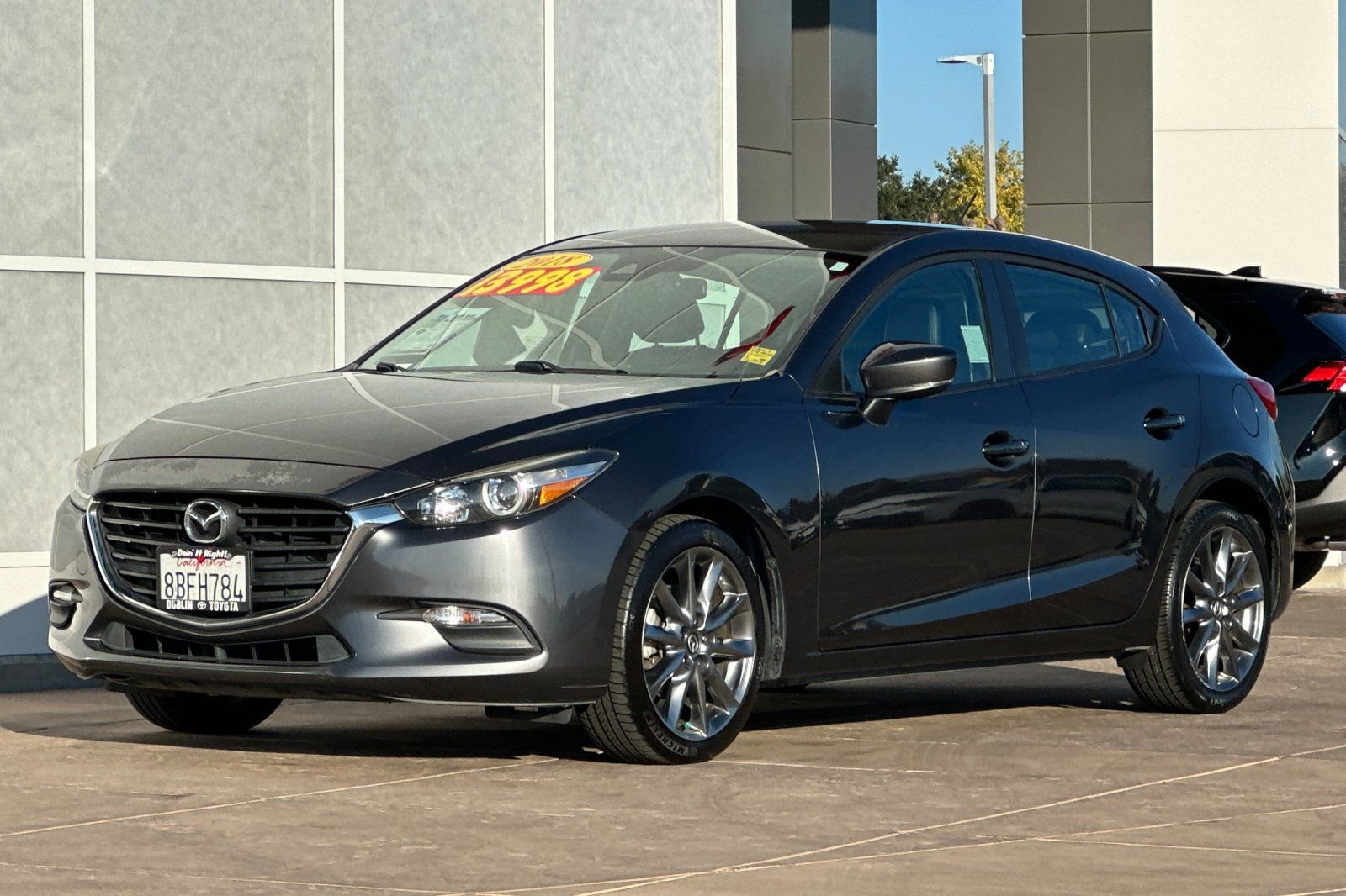 Used 2018 MAZDA MAZDA3 Touring image 8