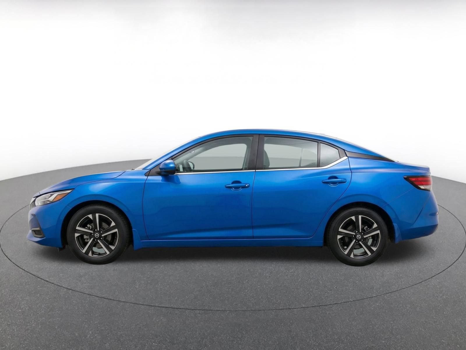 Used 2025 Nissan Sentra SV FWD image 4