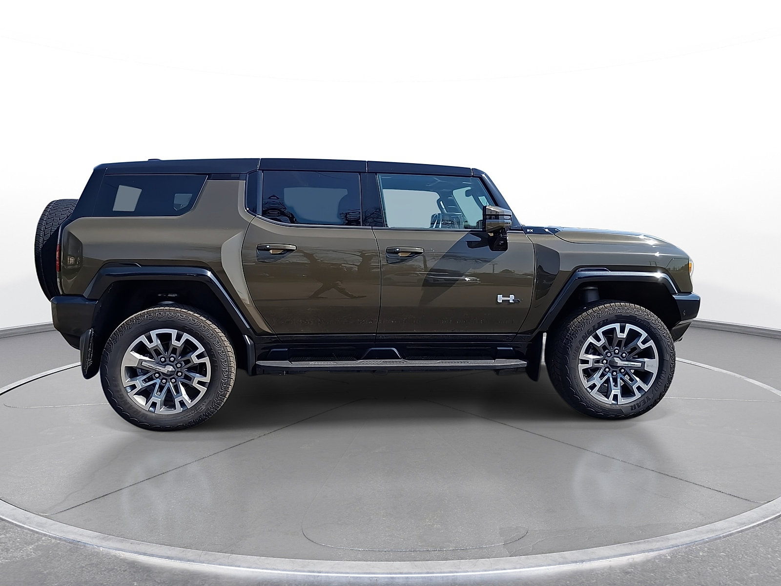 New 2025 GMC Hummer EV 3X w/ LPO, Cargo Utility Package AWD/4WD image 9