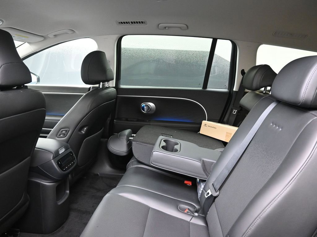 Used 2026 Hyundai Ioniq 9 SEL image 18