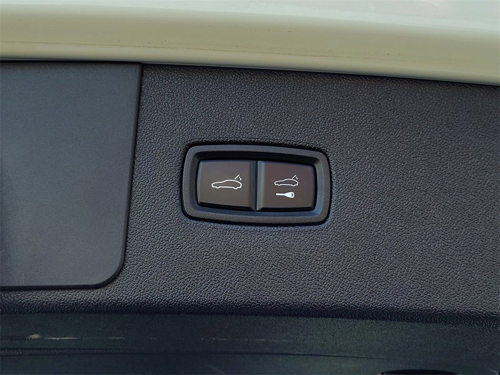 Used 2022 Porsche Cayenne S image 36