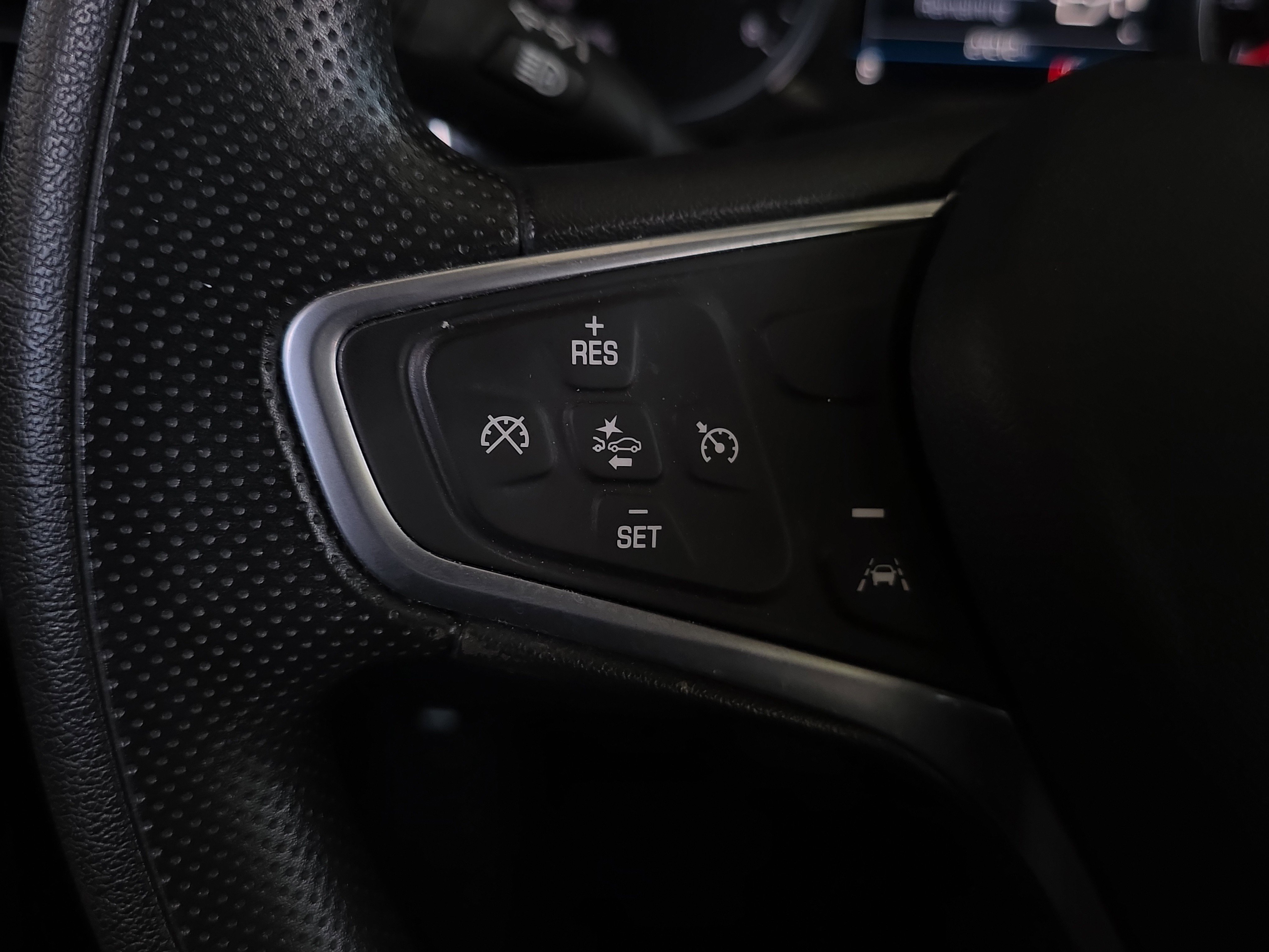 Used 2023 Chevrolet Equinox LT image 11