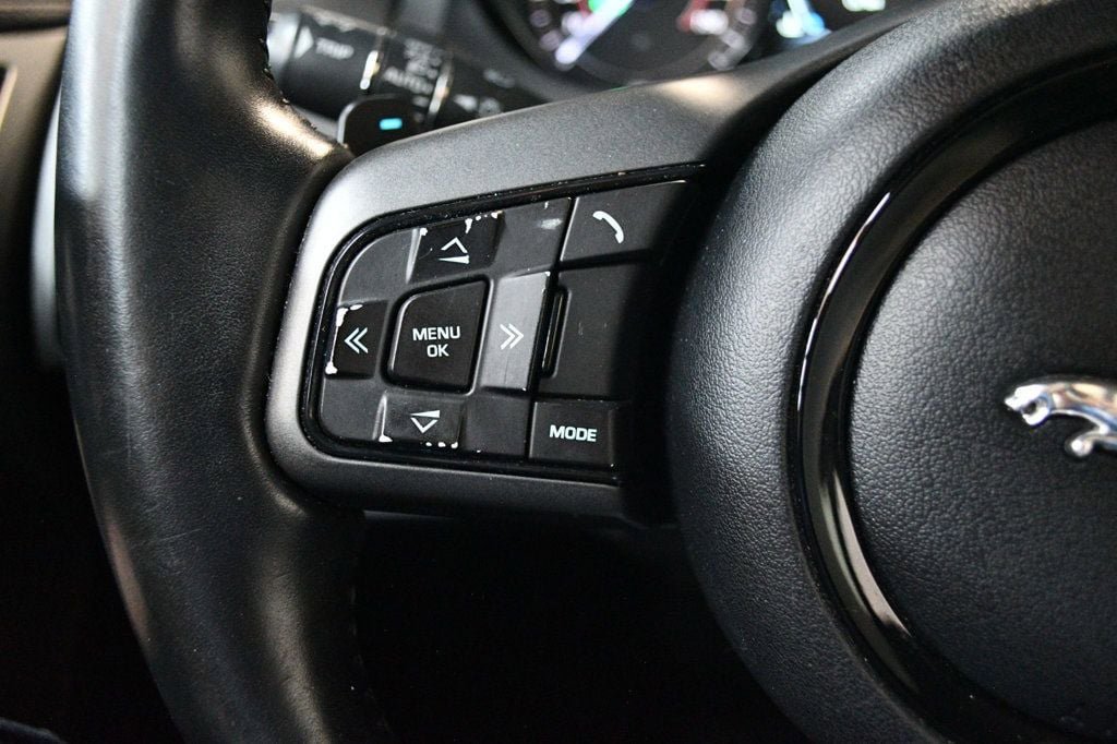 Used 2017 Jaguar F-TYPE Coupe RWD image 32
