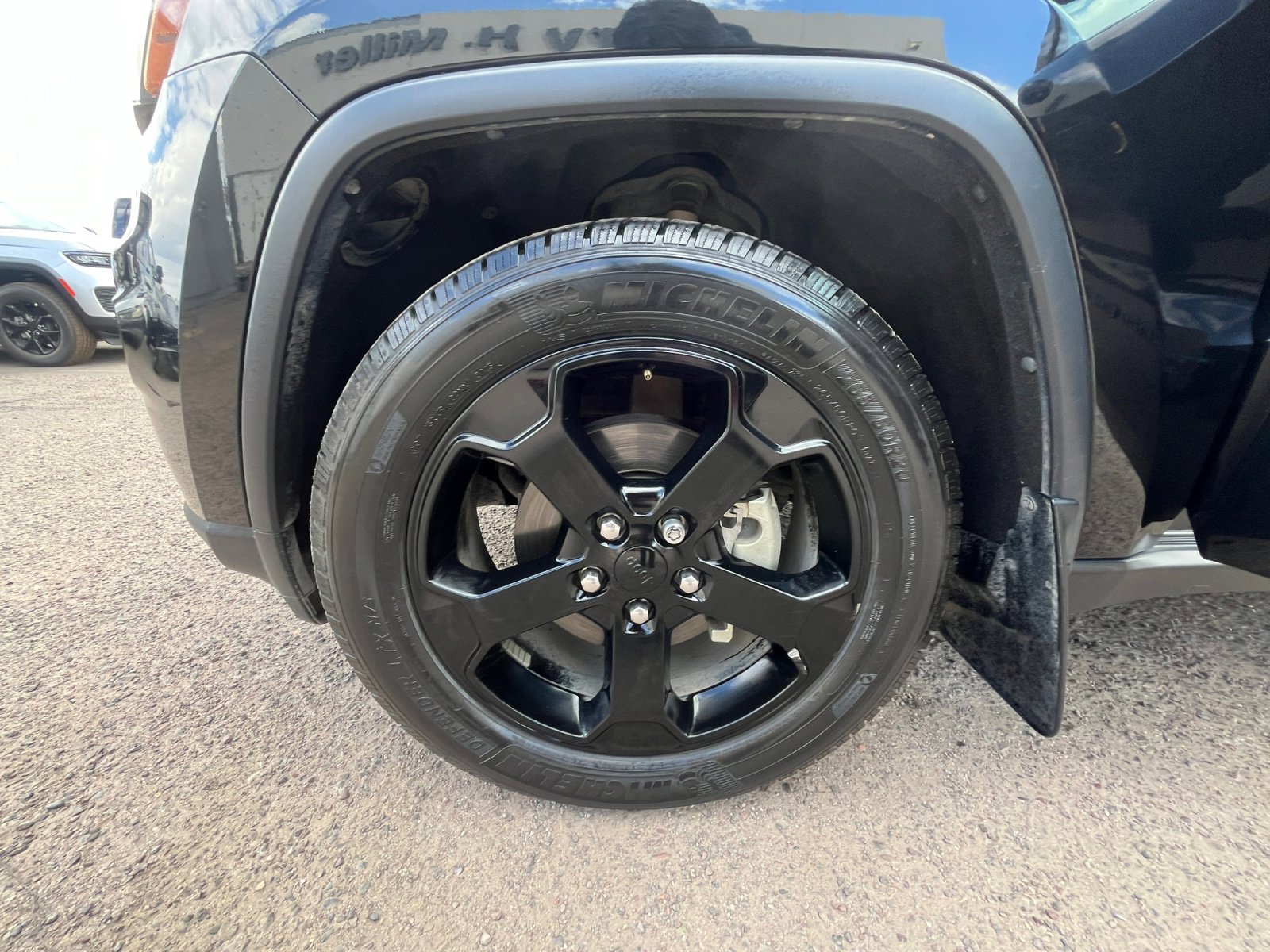 Used 2018 Jeep Grand Cherokee Laredo image 26