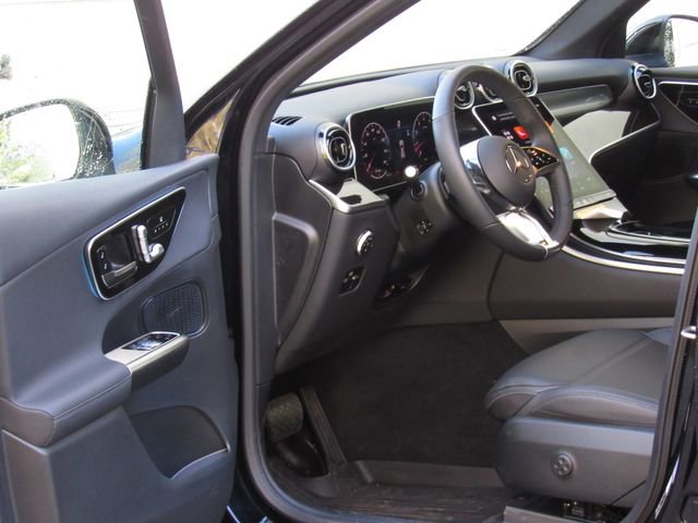 Used 2026 Mercedes-Benz GLC 300 4MATIC image 8