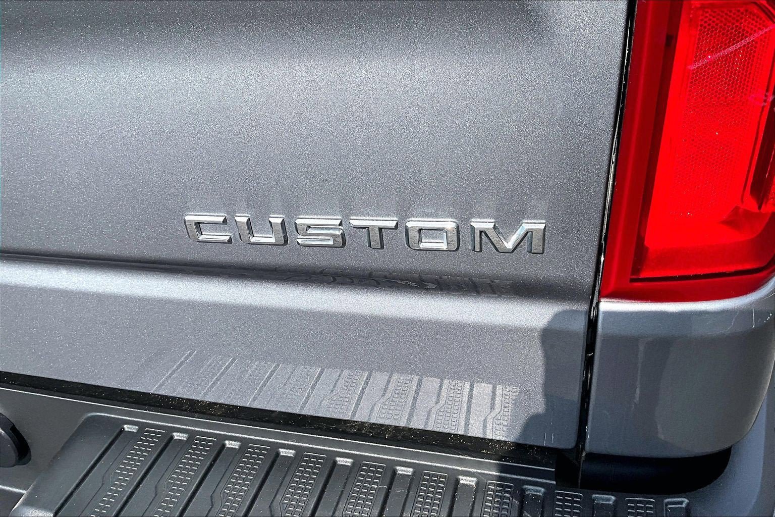 Used 2021 Chevrolet Silverado 1500 Custom AWD/4WD image 8