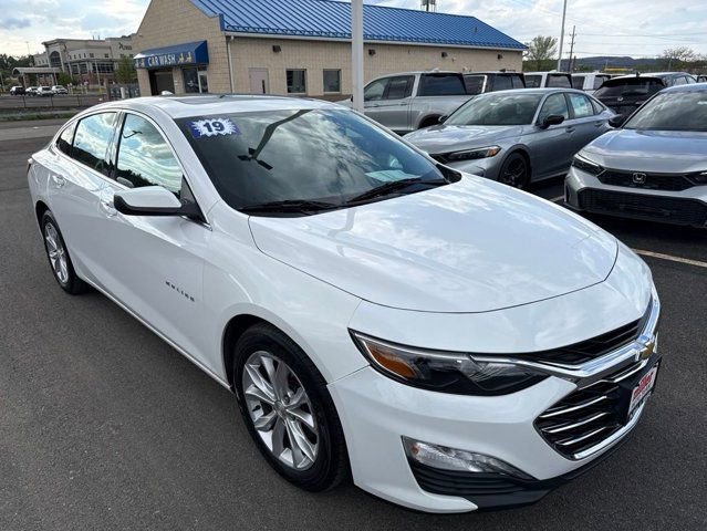 Used 2019 Chevrolet Malibu LT w/ Driver Confidence Package FWD image 4
